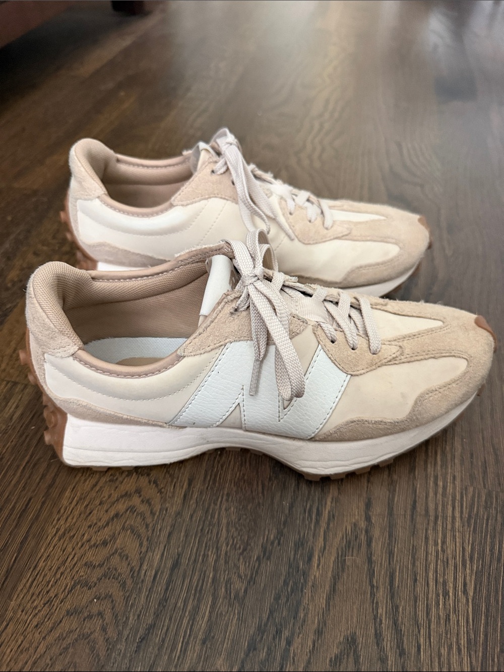 New Balance Beige and White Women's Sneakers- 327